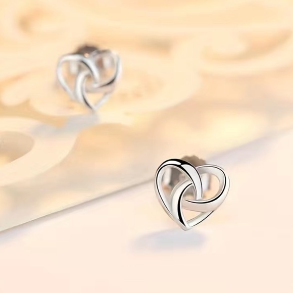 NWT Sterling Silver Silver Hollow Cross Heart Shaped Stud Hypoallergenic - Picture 5 of 7